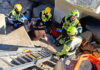 Cae un joven entre las piedras de un espigón del puerto de Valencia