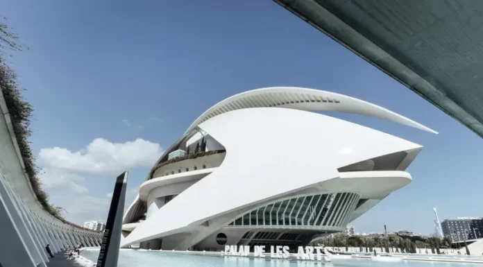Les Arts estrenará cuatro nuevas óperas en una temporada marcada por el poder y los conflictos sociales Les Arts estrenará cuatro nuevas óperas en una temporada marcada por el poder y los conflictos sociales