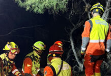 Rescatan a un motorista que había caído a un barranco en Bétera