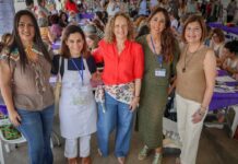 Torrent reunix 400 participants en la 7a edició del Dia Mundial de Teixir en Públic
