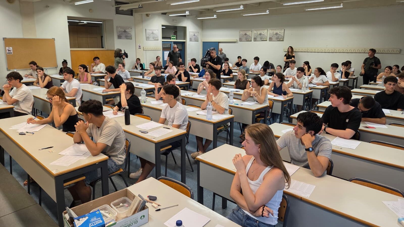 Minutos antes del inicio de la prueba de Castellano Lengua y Literatura