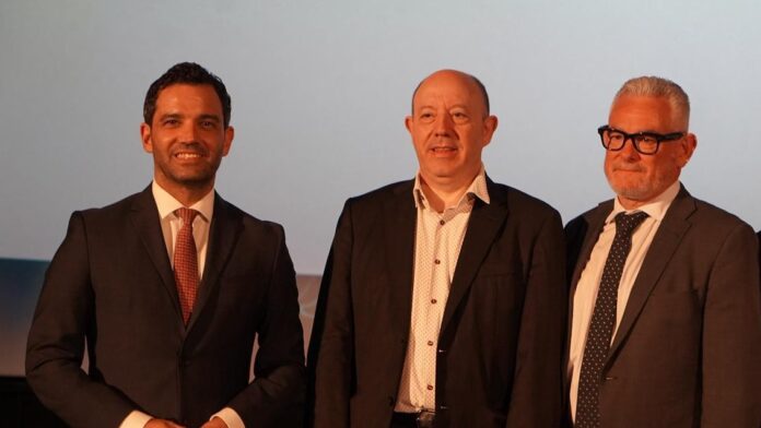 7televalencia Sagredo, Gonzalo Bernardos y Vicente Peñalver en el VI Encuentro Empresarial 'Paterna Ciudad de empresas' Sagredo, Gonzalo Bernardos y Vicente Peñalver en el VI Encuentro Empresarial 'Paterna Ciudad de empresas'