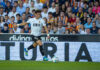 El Valencia CF ya conoce sus rivales de pretemporada: equipos, fechas y lugar de todos los partidos Jesús Vázquez, lateral del Valencia CF, en una carrera por la banda