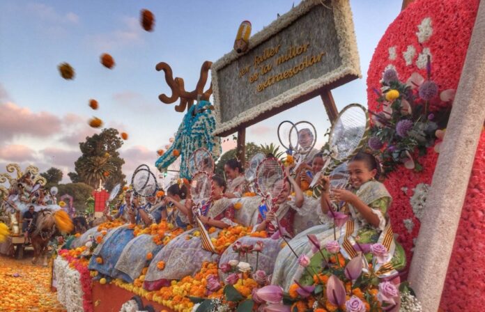 Valencia.- El Ayuntamiento convoca un concurso de ideas para el diseño de las carrozas de la Batalla de Flores