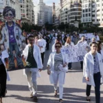 Médicos de la Comunitat Valenciana en una de las protestas en estas semanas de huelga. EFE/Ana Escobar