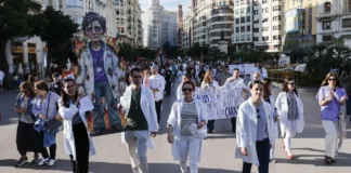 Médicos de la Comunitat Valenciana en una de las protestas en estas semanas de huelga. EFE/Ana Escobar
