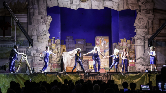 7televalencia-les-arts-voltant ‘Les Arts Volant’ inicia su décima gira con 25 funciones de su primera zarzuela