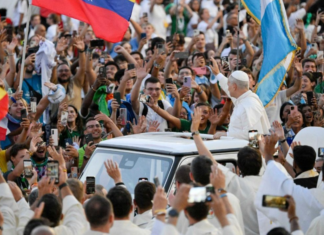 Más de mil valencianos ponen rumbo a Madrid para ver al Papa León XIV: "Es una oportunidad única"
