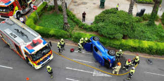 Un coche vuelca en la Gran Vía Marqués del Turia y deja cuatro heridos