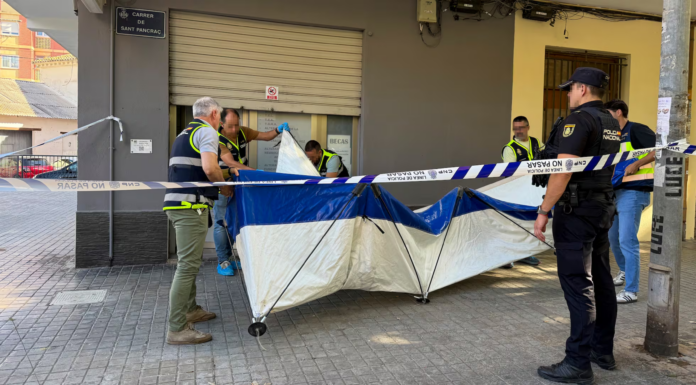 Los vecinos de Marxalenes salen en defensa del logopeda asesinado: «Era una persona excepcional» Los vecinos de Marxalenes salen en defensa del logopeda asesinado: "Era una persona excepcional"
