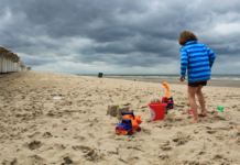 Alertan del riesgo de sufrir secuelas cerebrales invisibles en niños tras vivir un semiahogamiento: síntomas y cómo detectarlo Secuelas cerebrales invisibles en niños por semiahogamiento