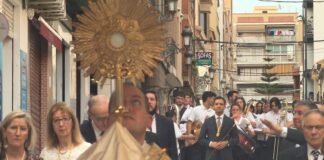 Paterna s’aboca amb una emotiva celebració del Corpus Christi