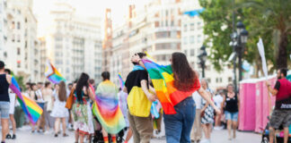 València convierte el Orgullo en una gran manifestación reivindicativa en defensa de los derechos LGTBIQ+