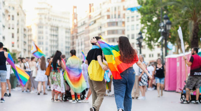 València convierte el Orgullo en una gran manifestación reivindicativa en defensa de los derechos LGTBIQ+
