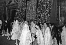 De uno a dos días en 1970… y ahora a tres: la Ofrenda a debate con su mayor transformación en 50 años Una imagen histórica de las primeras Ofrendas