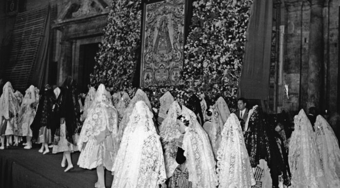 Una imagen histórica de las primeras Ofrendas