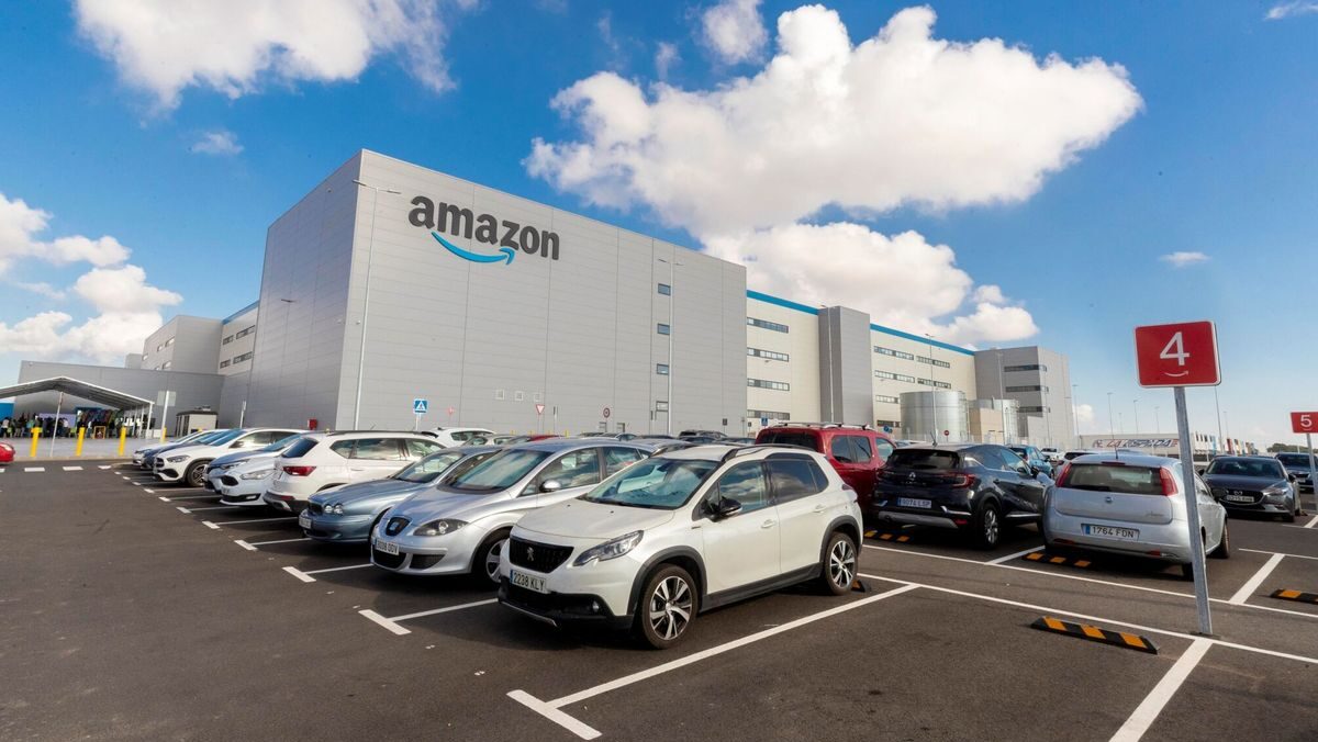 Actual nave de Amazon en Paterna
