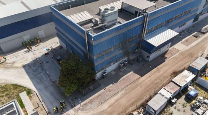 Desalojan a 7 personas de la UPV por un incendio Incendio en la UPV. Bombers Valencia