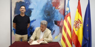 Signatura del projecte de Mislata entre Martínez Mus i Carlos F. Bielsa