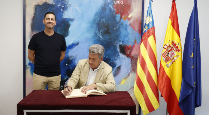 Signatura del projecte de Mislata entre Martínez Mus i Carlos F. Bielsa