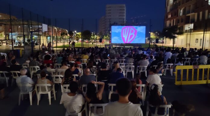 El ‘Cinema a la fresca’ torna este estiu a Quart de Poblet amb una selecció de set pel·lícules El ‘Cinema a la fresca’ torna este estiu a Quart de Poblet amb una selecció de set pel·lícules. Cine a la fresca de Quart de Poblet