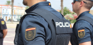 Intenta asfixiar a su expareja y la amenaza con un arma en Torrent