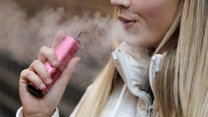 7televalencia-vaper ¿Qué pasa si un menor vapea o fuma? Los padres pagarán una multa de hasta 600 euros