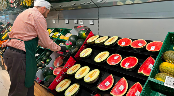 Consum impulsa la campaña de melón y sandía con 24.000 toneladas de producto 100% nacional Consum impulsa la campaña de melón y sandía con 24.000 toneladas de producto 100% nacional