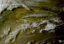 La inmensa columna de humo de los incendios de Madrid llega al Mediterráneo La inmensa columna de humo de los incendios de Madrid llega al Mediterráneo