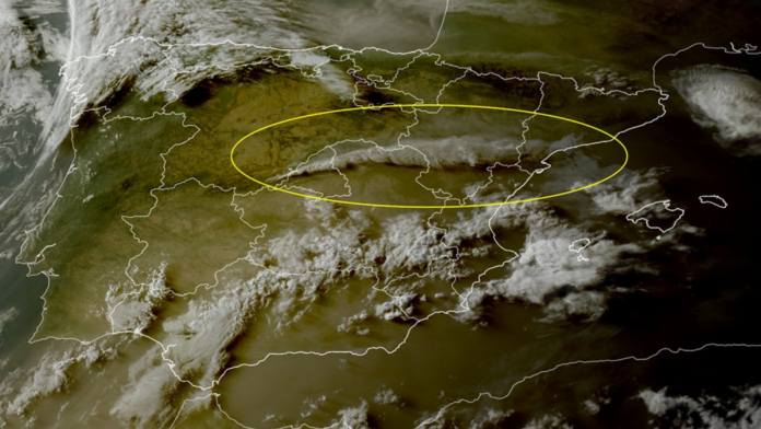 7televalencia-humo-incendios La inmensa columna de humo de los incendios de Madrid llega al Mediterráneo