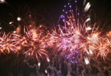 Así será el gran piromusical que iluminará hoy Valencia con la Senyera en el cielo: horario y lugar del disparo Así será el gran piromusical que iluminará hoy Valencia con la Senyera en el cielo: horario y lugar del disparo