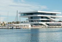 El Veles e Vents anuncia su transformación integral: así cambiará el icónico edificio de la Marina El Veles e Vents anuncia su transformación integral: así cambiará el icónico edificio de la Marina