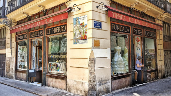 7televalencia-tienda-ollas Los comercios que escriben la historia de Valencia: un viaje por las cinco tiendas más antiguas de la ciudad