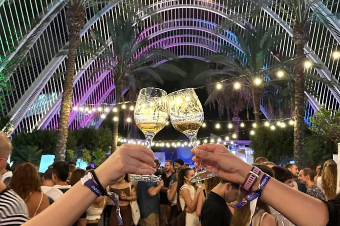 7televalencia-umbrqacle-vino-Requena Una edición anterior de la celebración de Requena en Umbracle