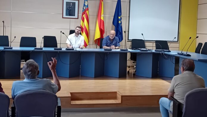 la pobla de farnalsreunion afectados 1 Reunió d'afectats a la Pobla de Farnals