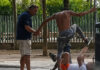 Vídeo de la brutal paliza a un hombre en el barrio de San Marcelino