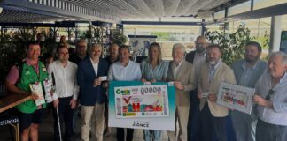 El cupón de la ONCE anima a disfrutar del Sonido de Valencia, movimiento que promociona cultura, música y turismo Presentación del cupón ONCE con Fotur