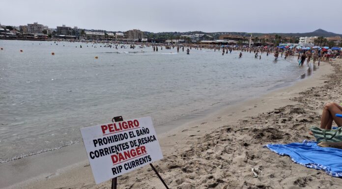 Cierran una parte de la playa de Xàbia por temor a un nuevo ‘meteotsunami’