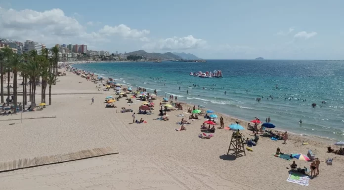 Encuentran muerto a un hombre en una hamaca de la playa de La Vila Joiosa