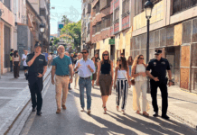 La calle Mayor de Paterna incorpora cerramientos estandarizados para agilizar el montaje de seguridad