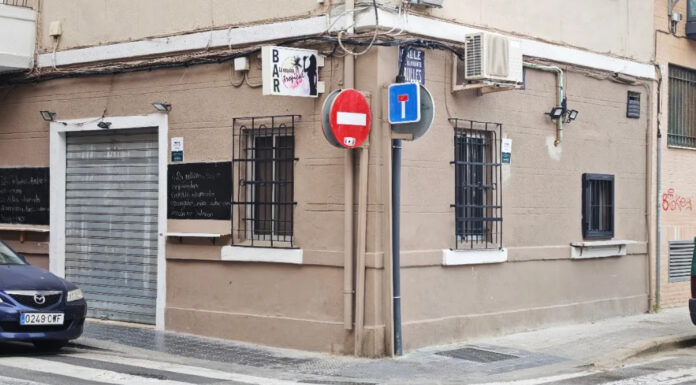 Un hombre de 62 años mata a otro de 20 tras un intento de robo en un bar de Valencia