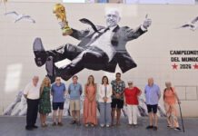 Un gran mural inmortaliza en Valencia el triunfo de la selección española de fútbol