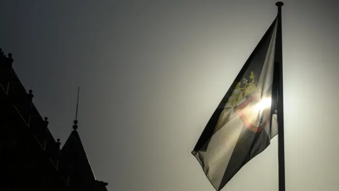 7televalencia Concentracion-en-Ceuta-para-agradecer-el-apoyo-a-la-ciudad-de-las-distintas-autonomias Bandera de Ceuta