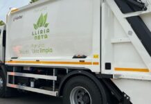 Llíria retira prop de 37 tones de trastos i voluminosos durant els mesos d’estiu Camió de recollida de residus de Llíria