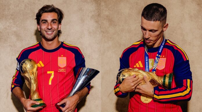 València propone nombrar hijos adoptivos a Ferran Torres y Alejandro Grimaldo Ferran Torres y Grimaldo en la sesión fotográfica tras la final del Mundial. FIFA