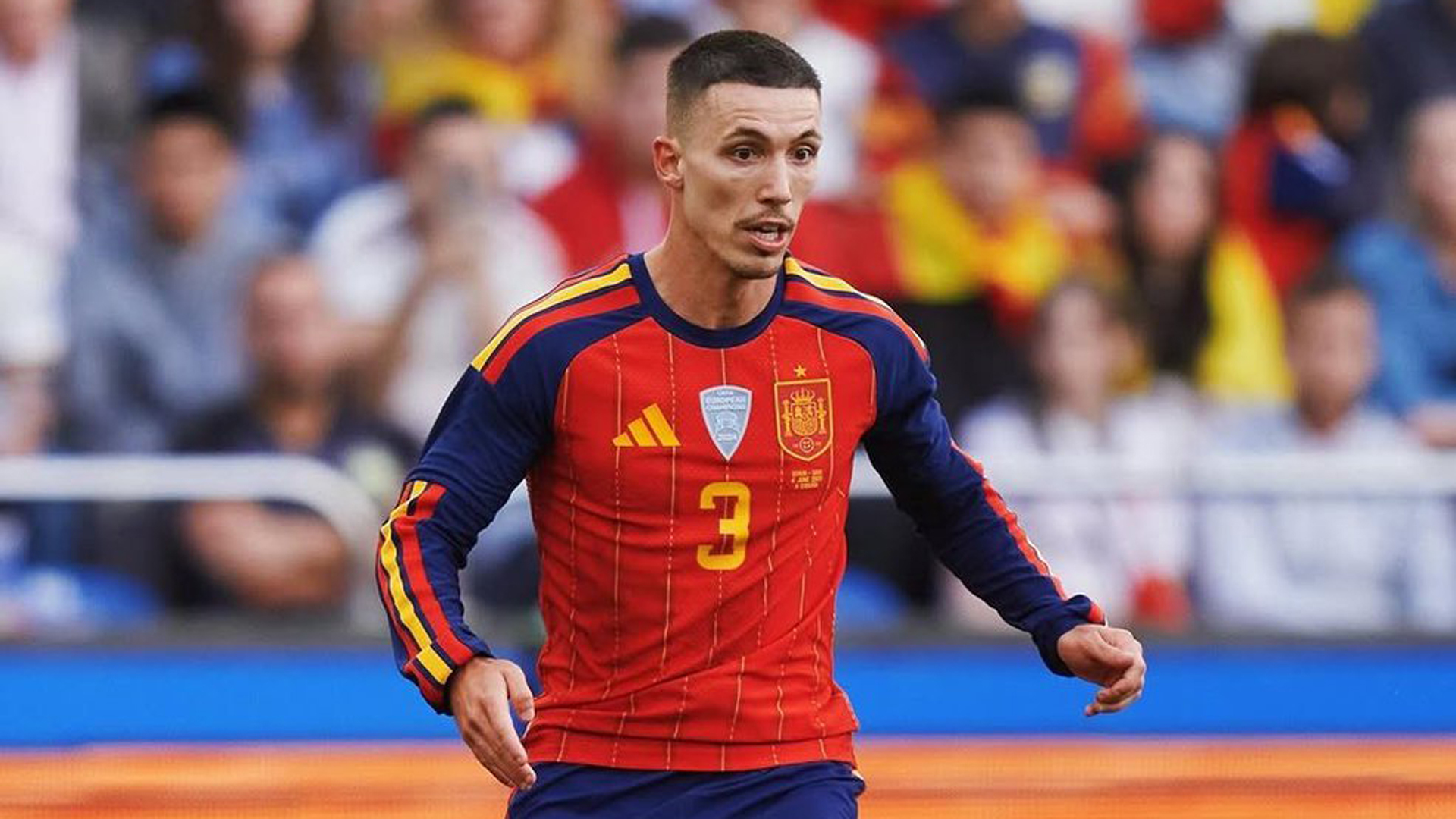Alejandro Grimaldo con la casaca de la Selección Española