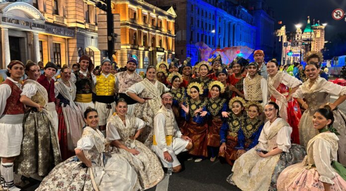 Grup de Danses de Moncada en Shanghai