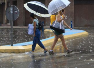 Alerta naranja en Valencia por tormentas y granizo Giro brusco en el tiempo esta semana / MORELL (EFE). alerta
