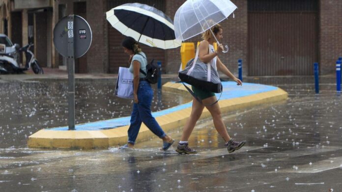 7televalencia lluvias Giro brusco en el tiempo esta semana / MORELL (EFE). alerta