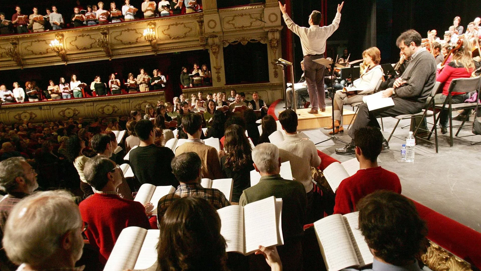 Concierto en el Teatro Principal. EFE